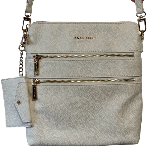 Anne Klein White Pebbled Crossbody Bag Wide Striped Strap Bag W/card Wallet - Picture 1 of 14